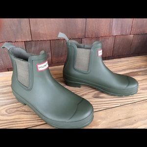 Hunter Chelsea Rain Boots Olive Green Size 7